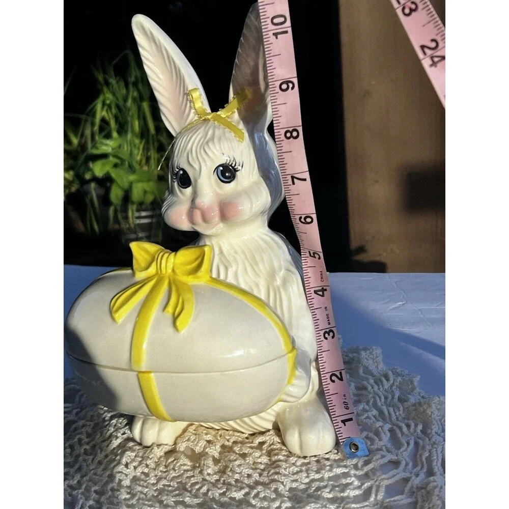 Vintage 1980 Arnel’s Bunny Rabbit Covered Candy Dish  W/lid